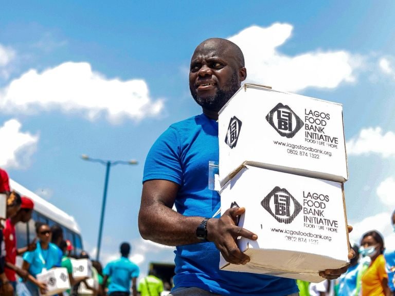 pexels-lagosfoodbank-9090841