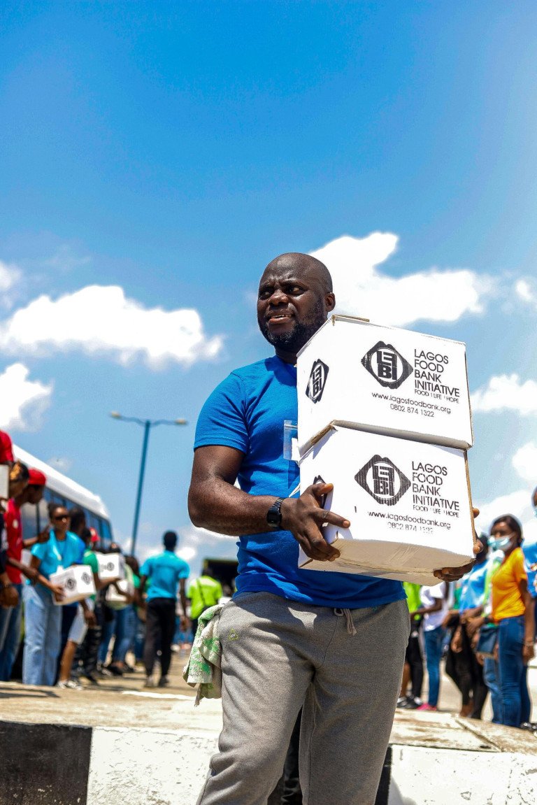 pexels-lagosfoodbank-9090841